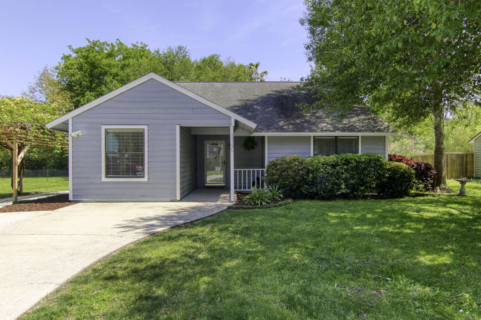 Property Photo:  1140 Shoreham Road  SC 29412 