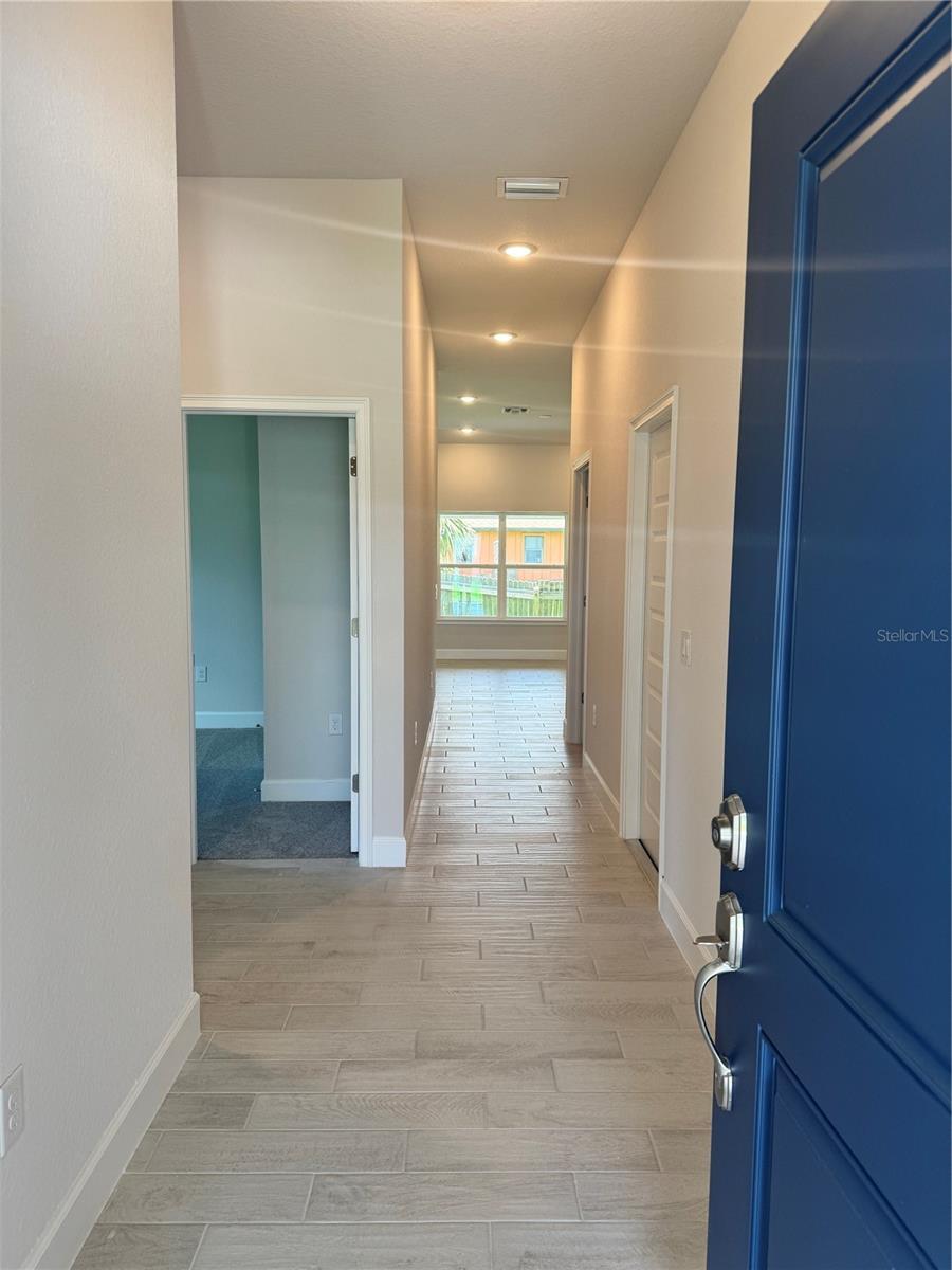 Property Photo: 664 Linden Road FL 34293