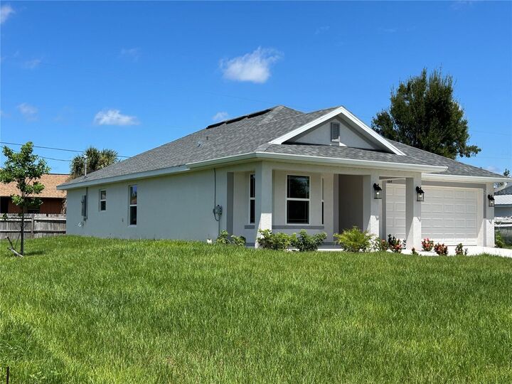 Property Photo:  664 Linden Road  FL 34293 