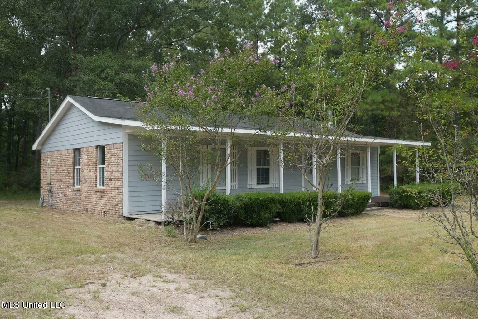 Property Photo:  372 Flournoy Road  MS 39452 