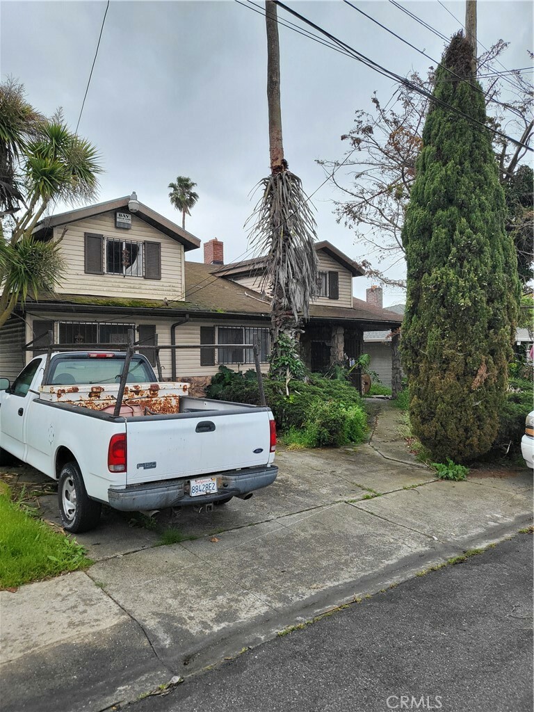 Property Photo:  604 Johnson Drive  CA 94806 