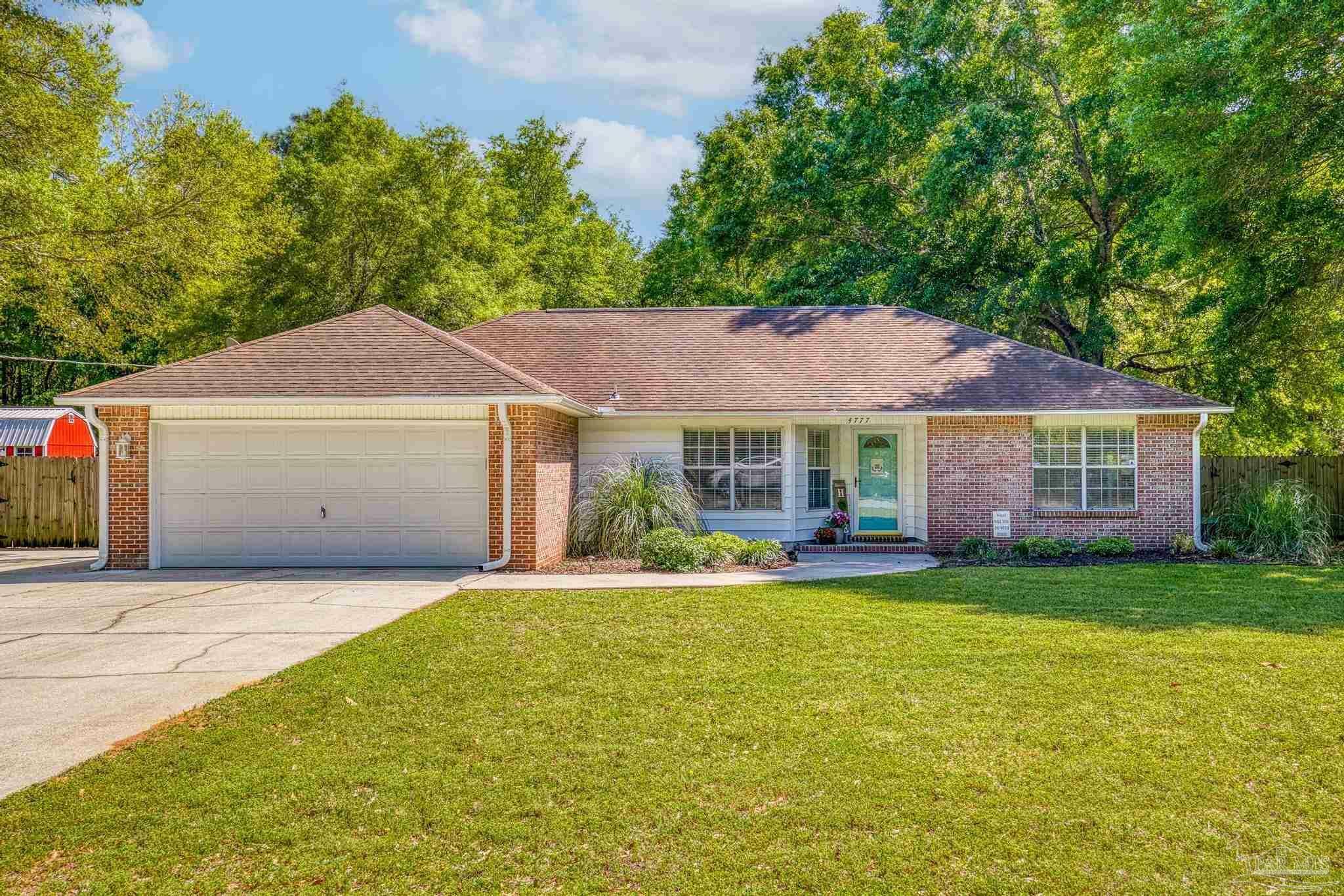 Property Photo: 4777 Carlyn Dr FL 32571
