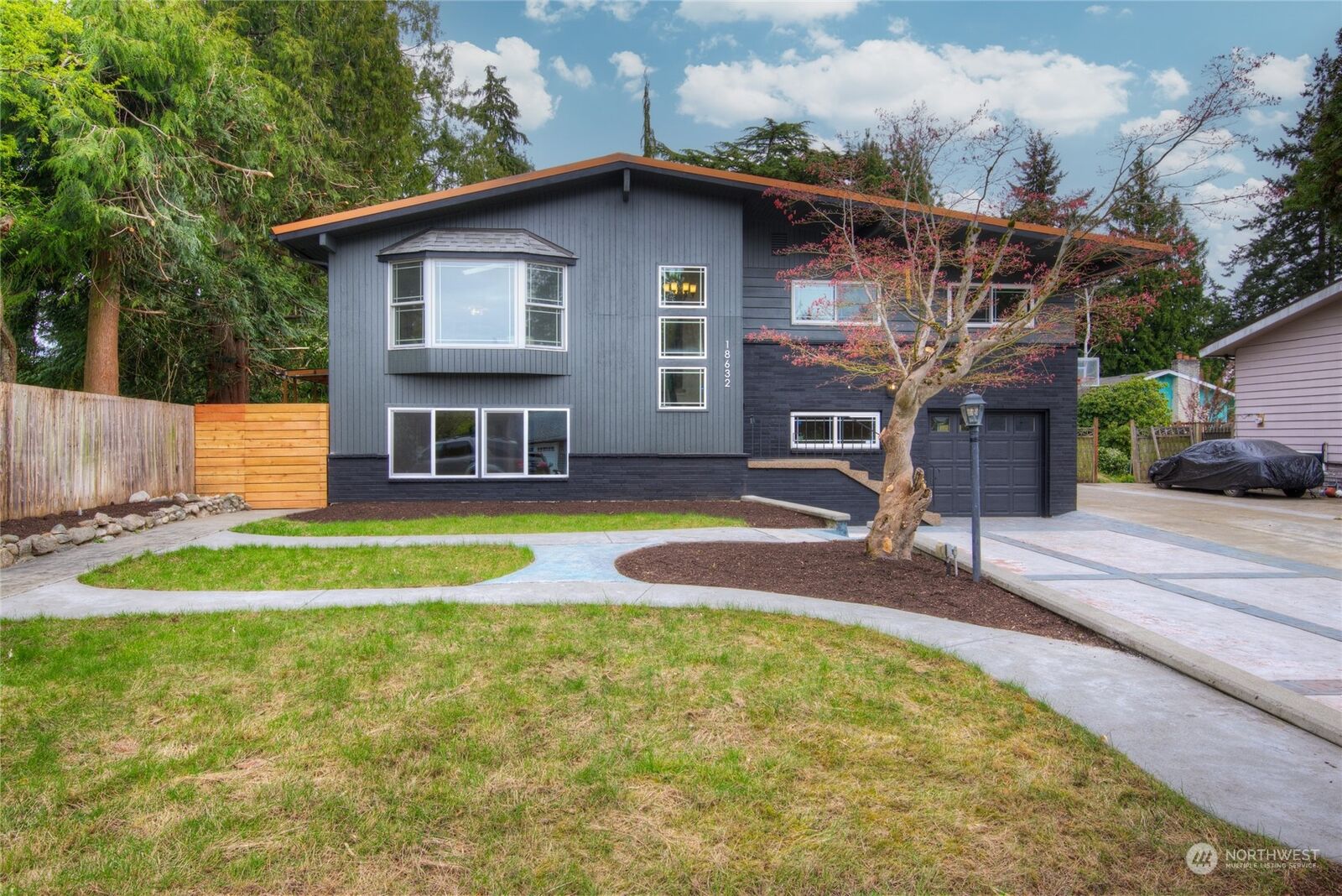 Property Photo:  18632 Corliss Avenue N  WA 98133 