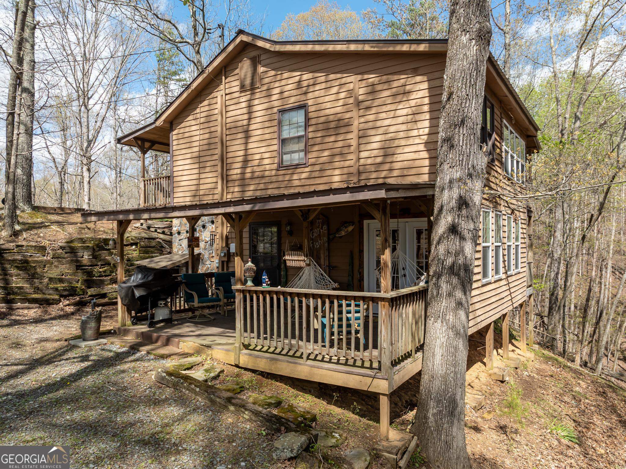 Property Photo:  127 Forest Court  GA 30540 