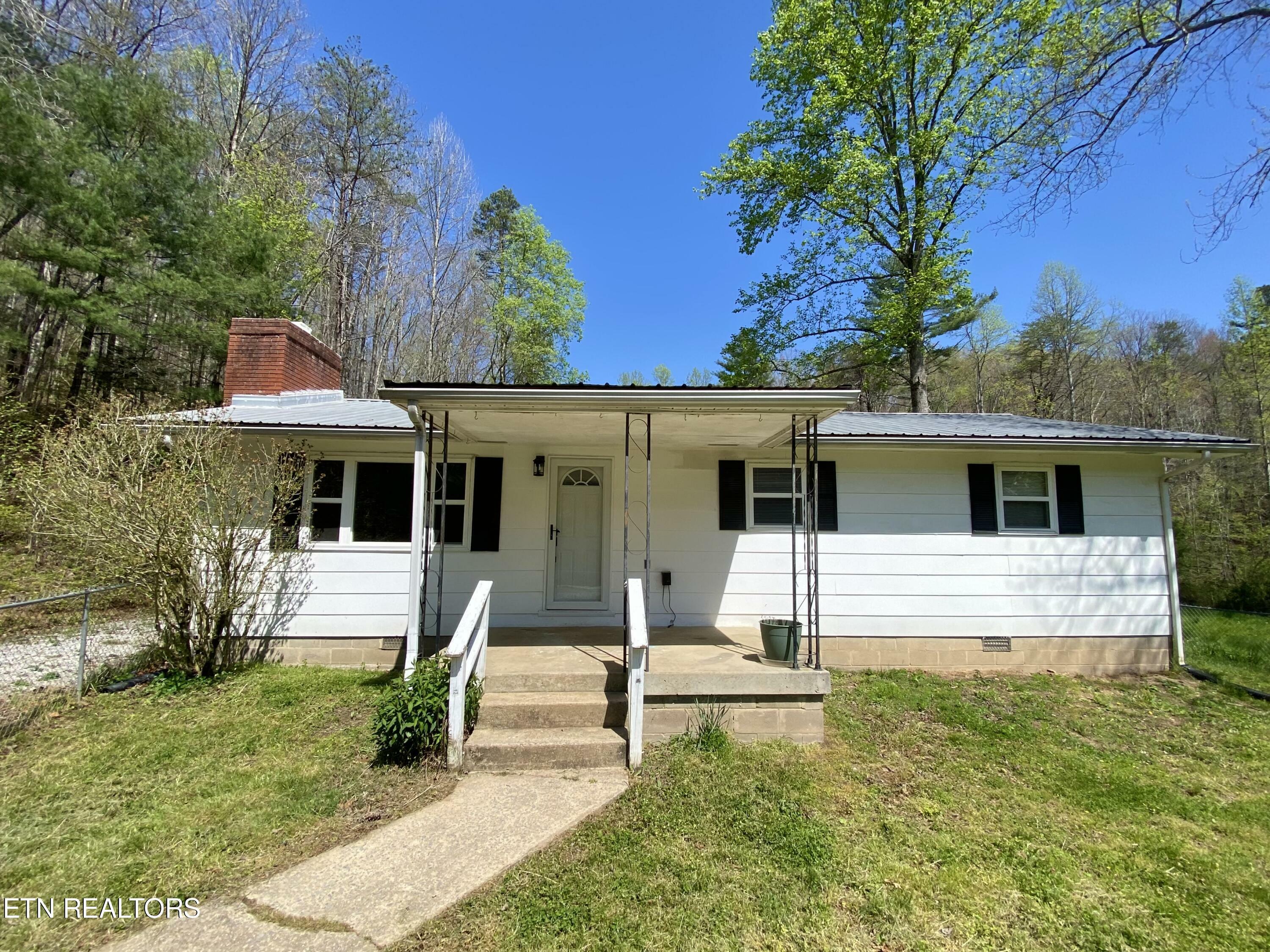 Property Photo:  1806 Airport Rd  TN 37829 