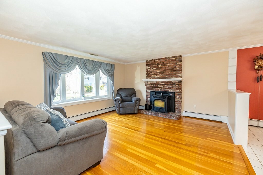 Property Photo:  37 Glad Valley Drive  MA 01821 