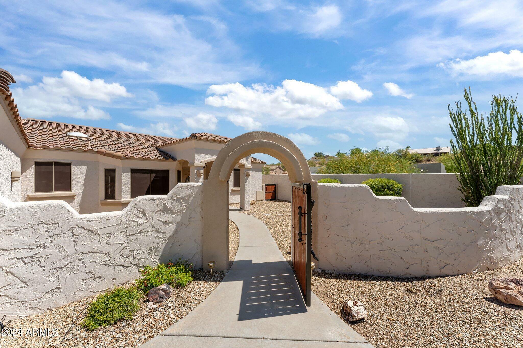 Property Photo:  695 S Kellis Road  AZ 85390 