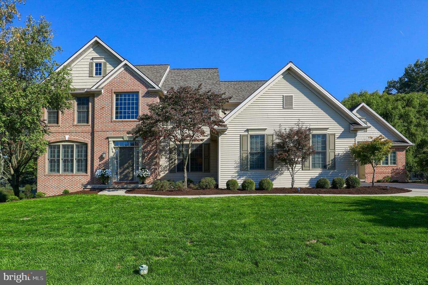 Property Photo: 2149 Colleens Way PA 17601
