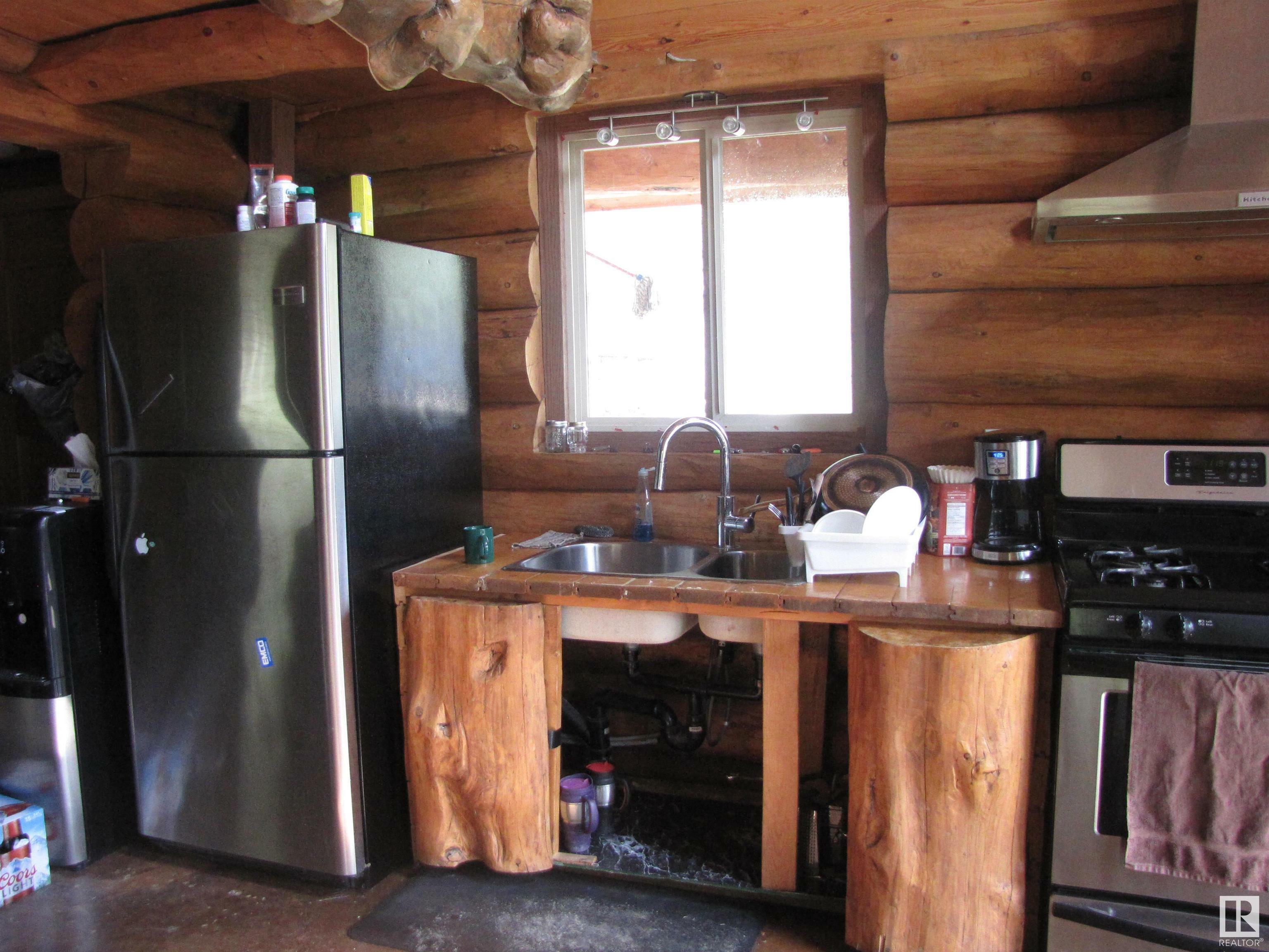 Property Photo:  58128 Highway 757  AB T0E 2A0 