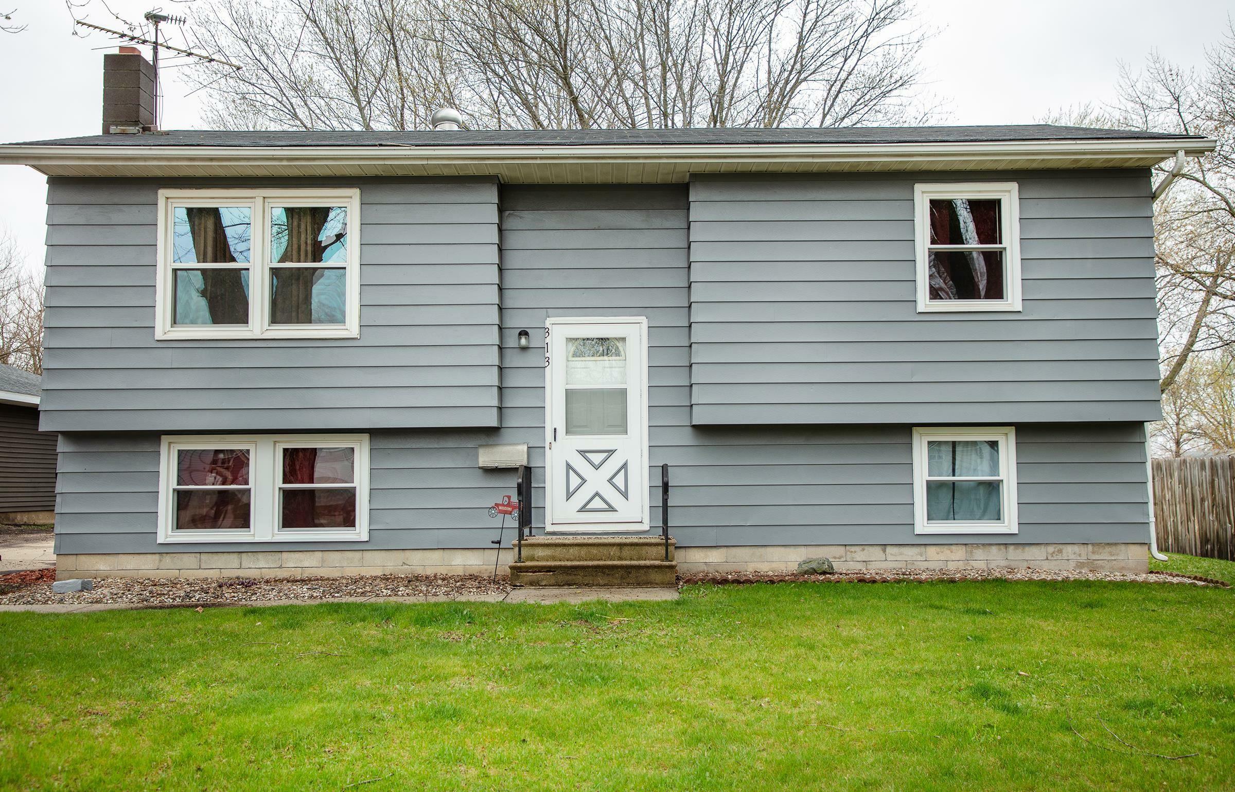 Property Photo:  313 NW 22nd Street  IA 50677 