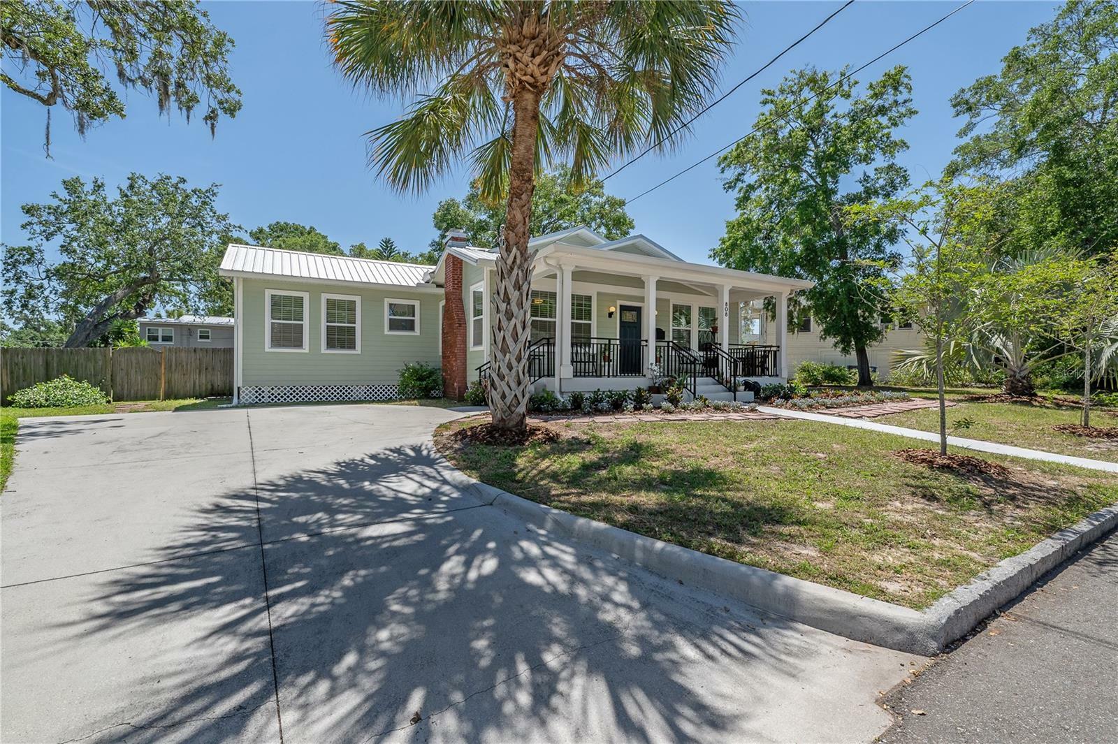 Property Photo:  808 W Frances Avenue  FL 33602 