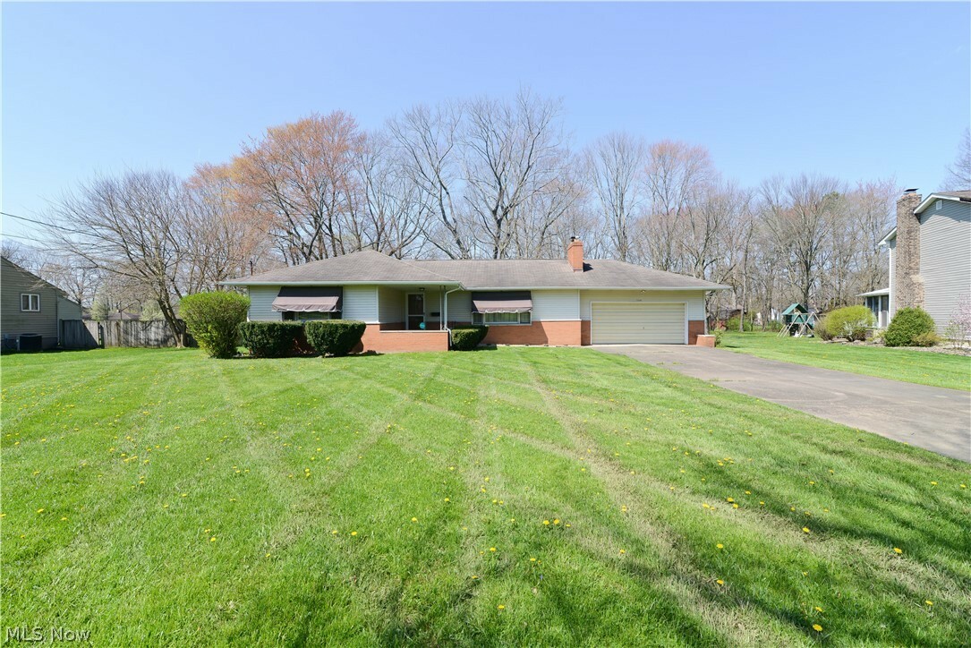 Property Photo:  1706 Old Forge Road  OH 44446 