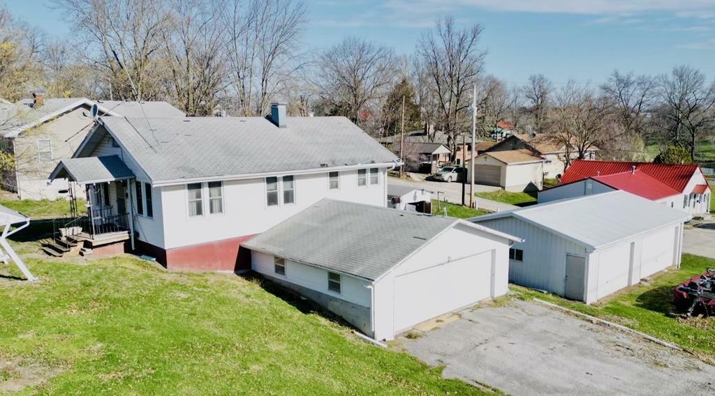 Property Photo:  400 Walker Street  MO 64658 