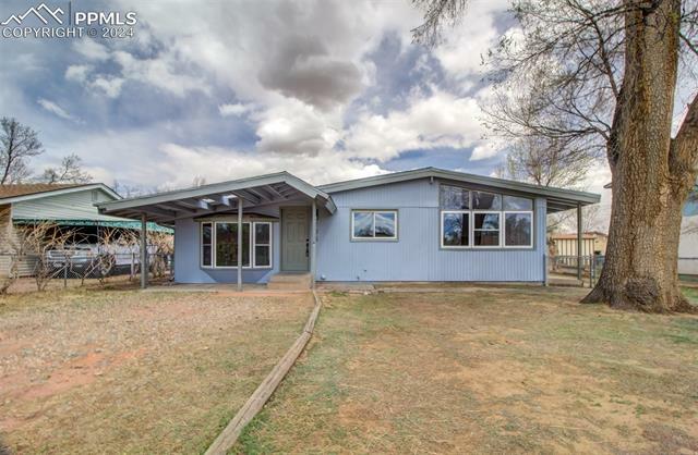 Property Photo:  105 Hayes Drive  CO 80911 