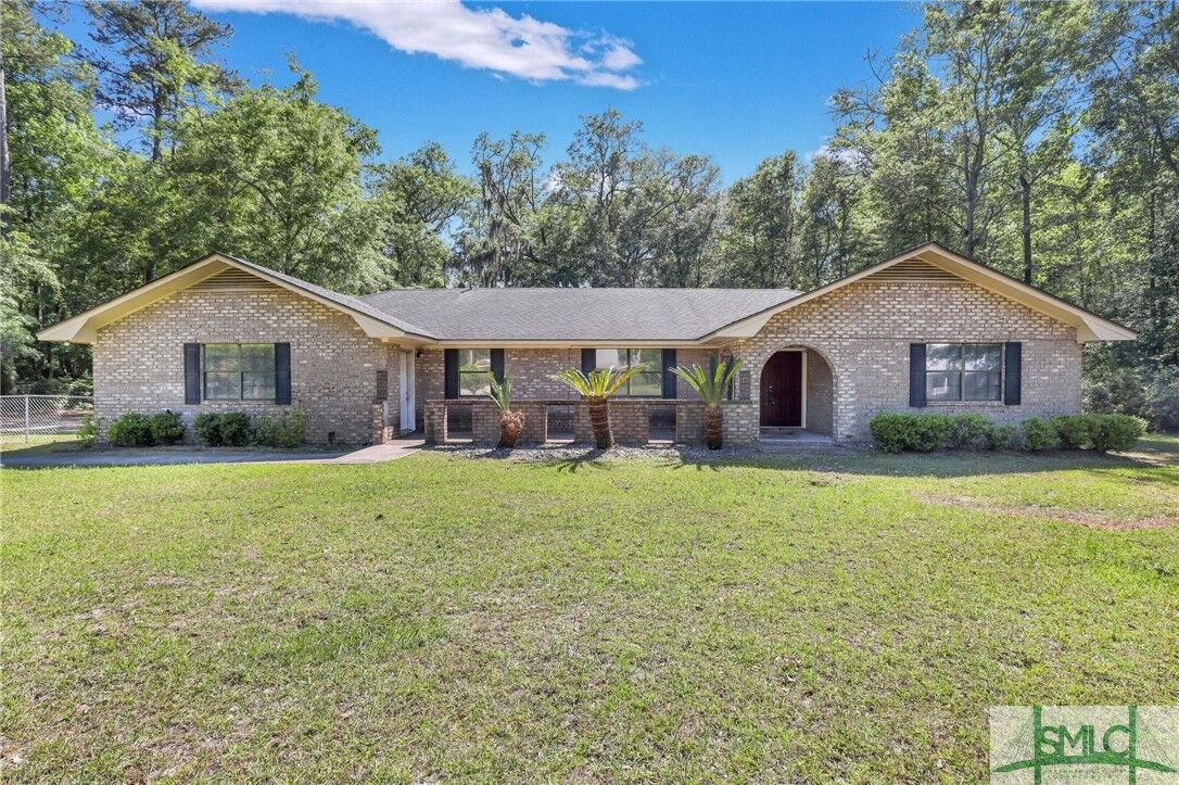 Property Photo:  410 Deerwood Road  GA 31313 