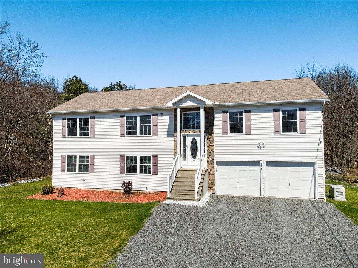 Property Photo:  117 Ash Drive  PA 18334 
