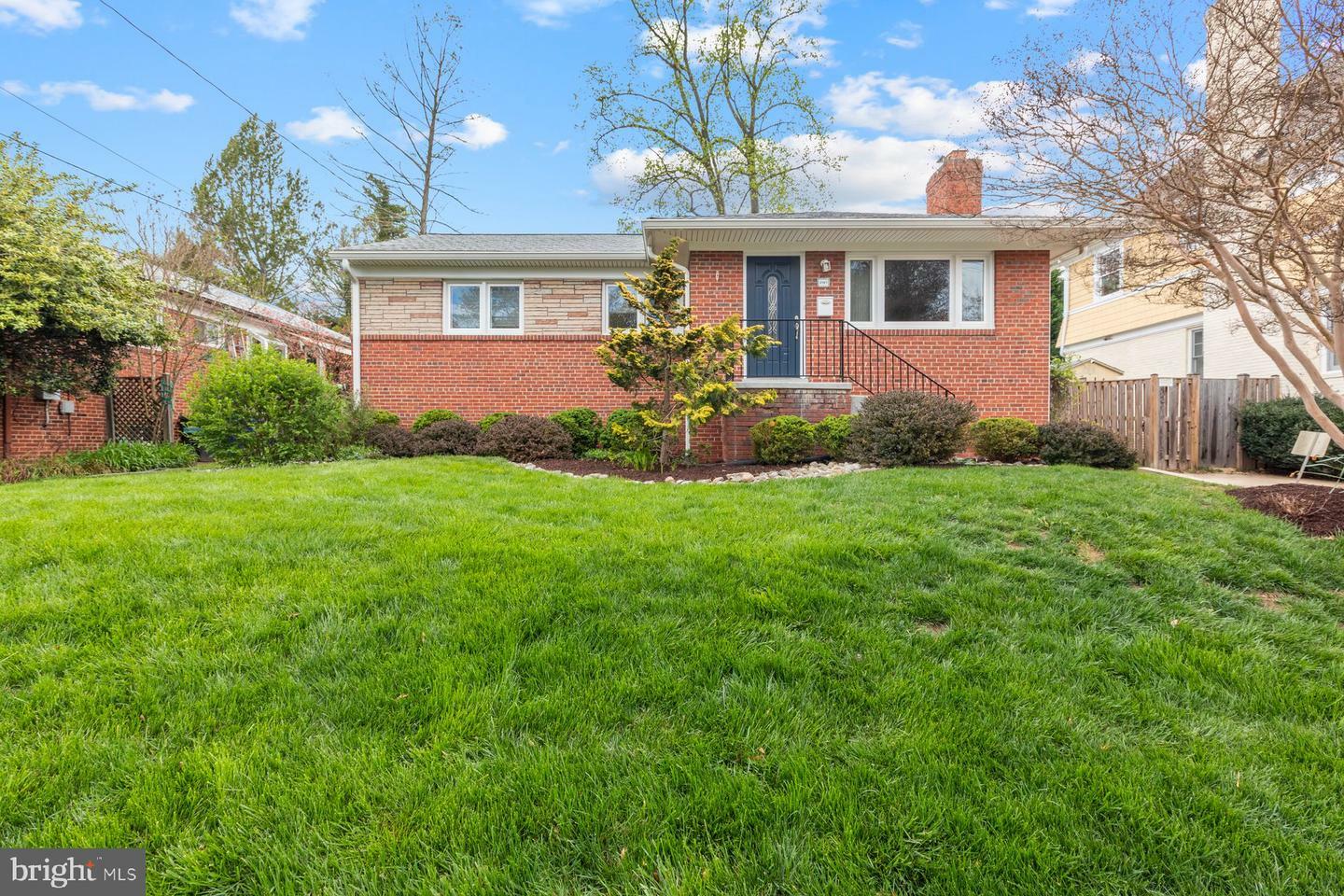 Property Photo:  4915 Flanders Avenue  MD 20895 