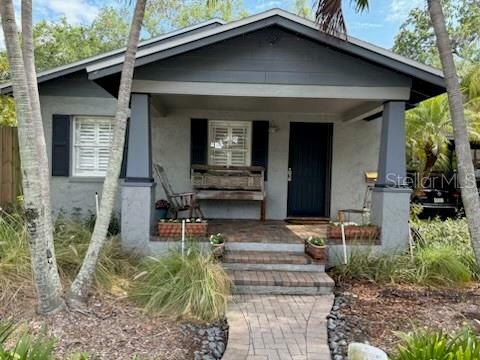 Property Photo:  3006 W Bay View Avenue  FL 33611 