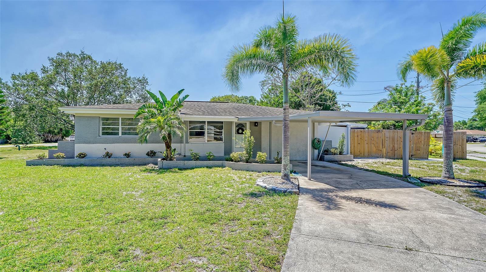 Property Photo:  3604 Piper Place  FL 34232 