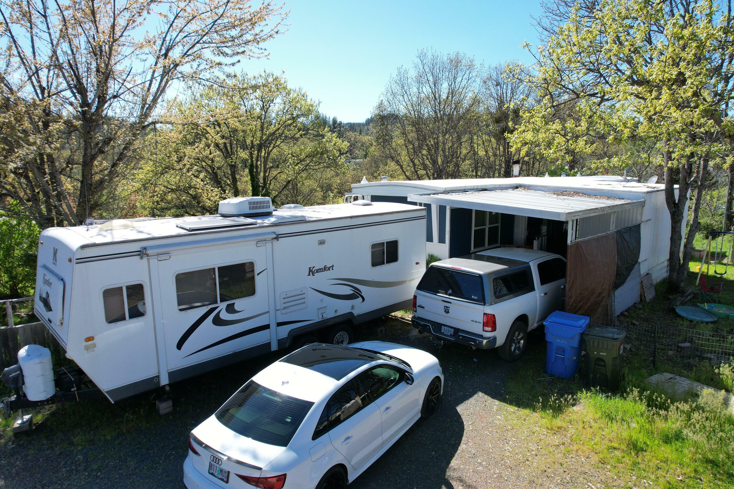 Property Photo:  23611 Highway 62 Unit 21  OR 97541 
