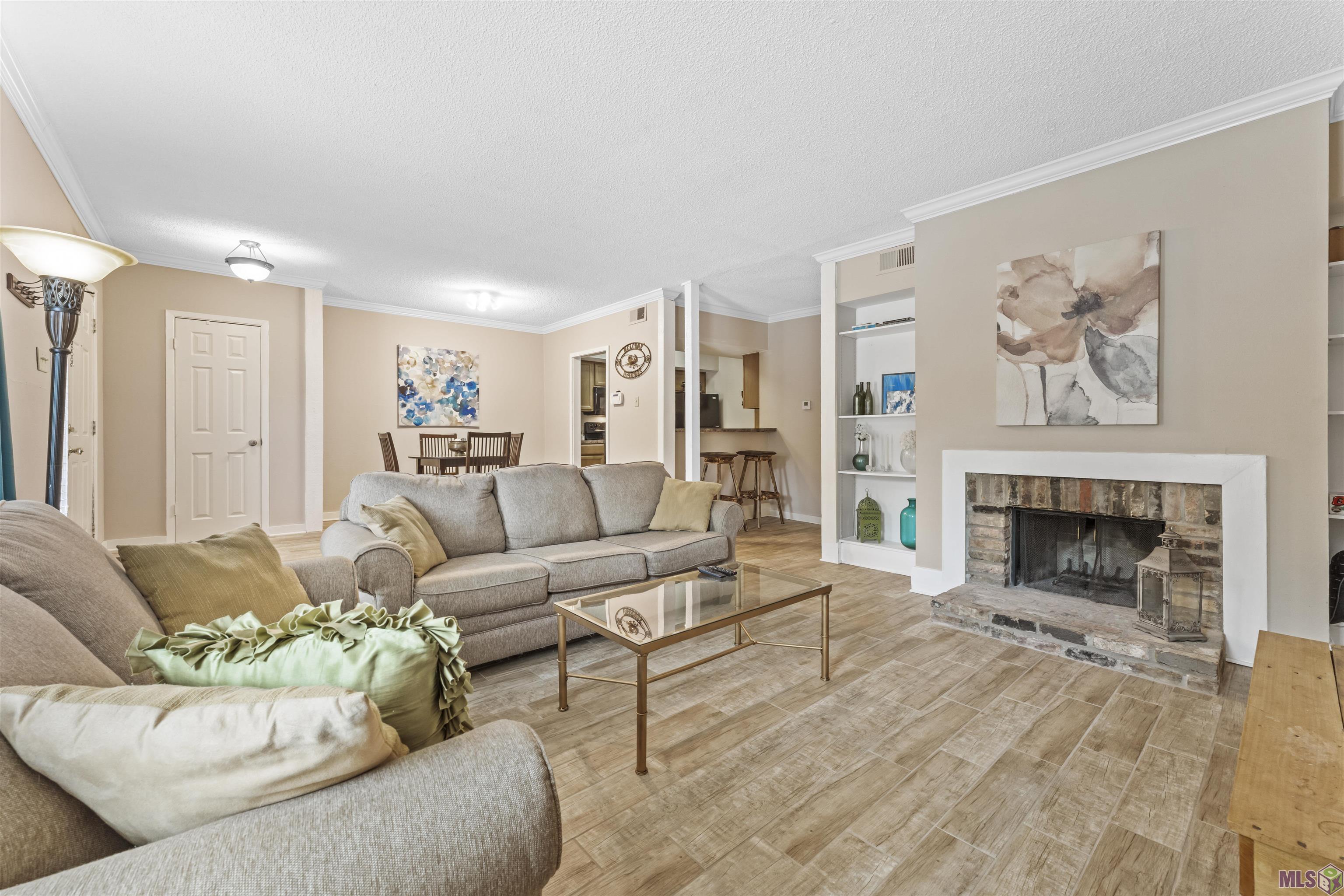 Property Photo: 8155 Jefferson Hwy #206 LA 70809