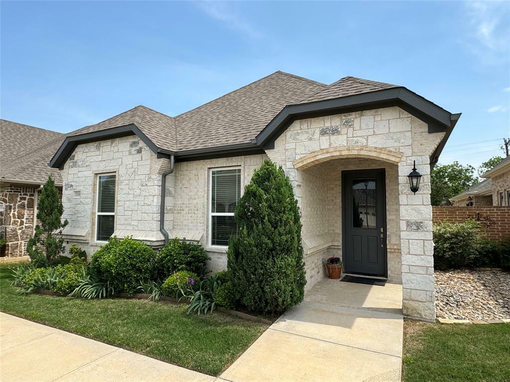 Property Photo:  3310 Fountain Way  TX 76049 