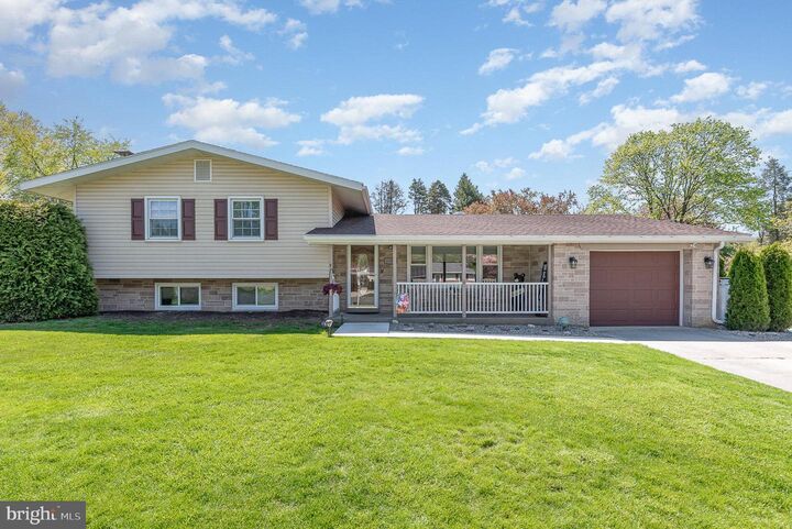 6407 Glenwood Street  Mechanicsburg PA 17050 photo