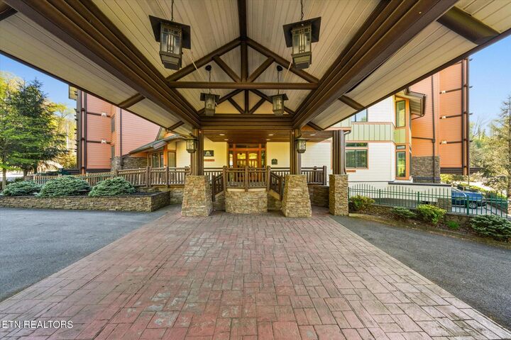 Property Photo: 215 Woliss Ln Unit 209 TN 37738
