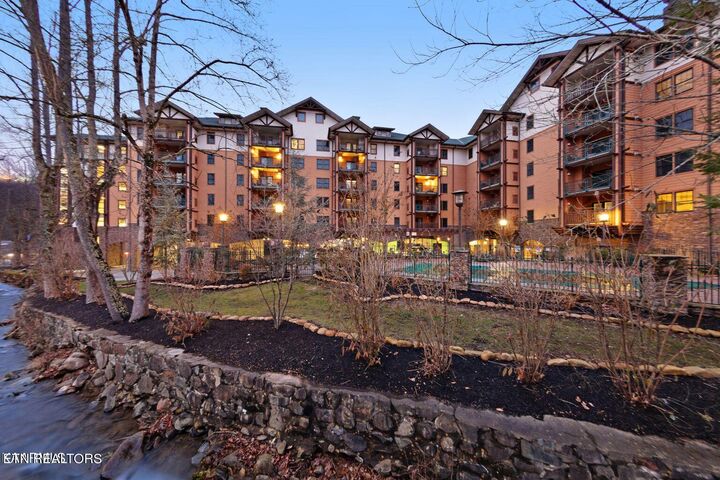 Property Photo:  215 Woliss Ln Unit 209  TN 37738 