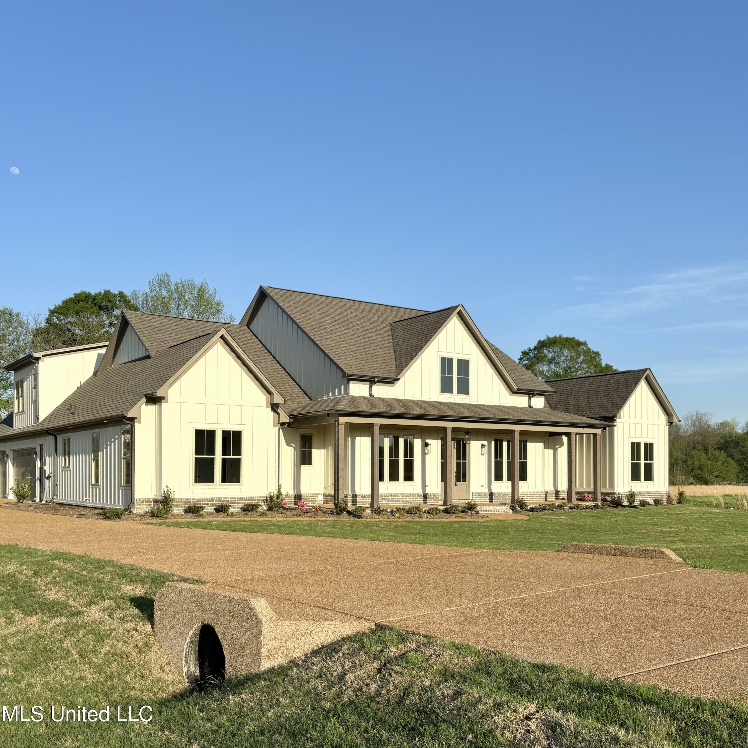 1164 S Pebble Cove  Byhalia MS 38611 photo