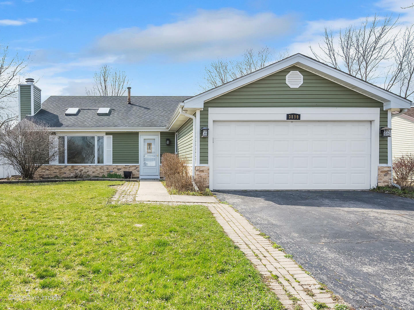 Property Photo:  3890 Windjammer Lane  IL 60133 