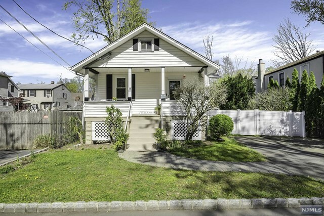 Property Photo:  36 Hazelwood Avenue  NJ 07642 