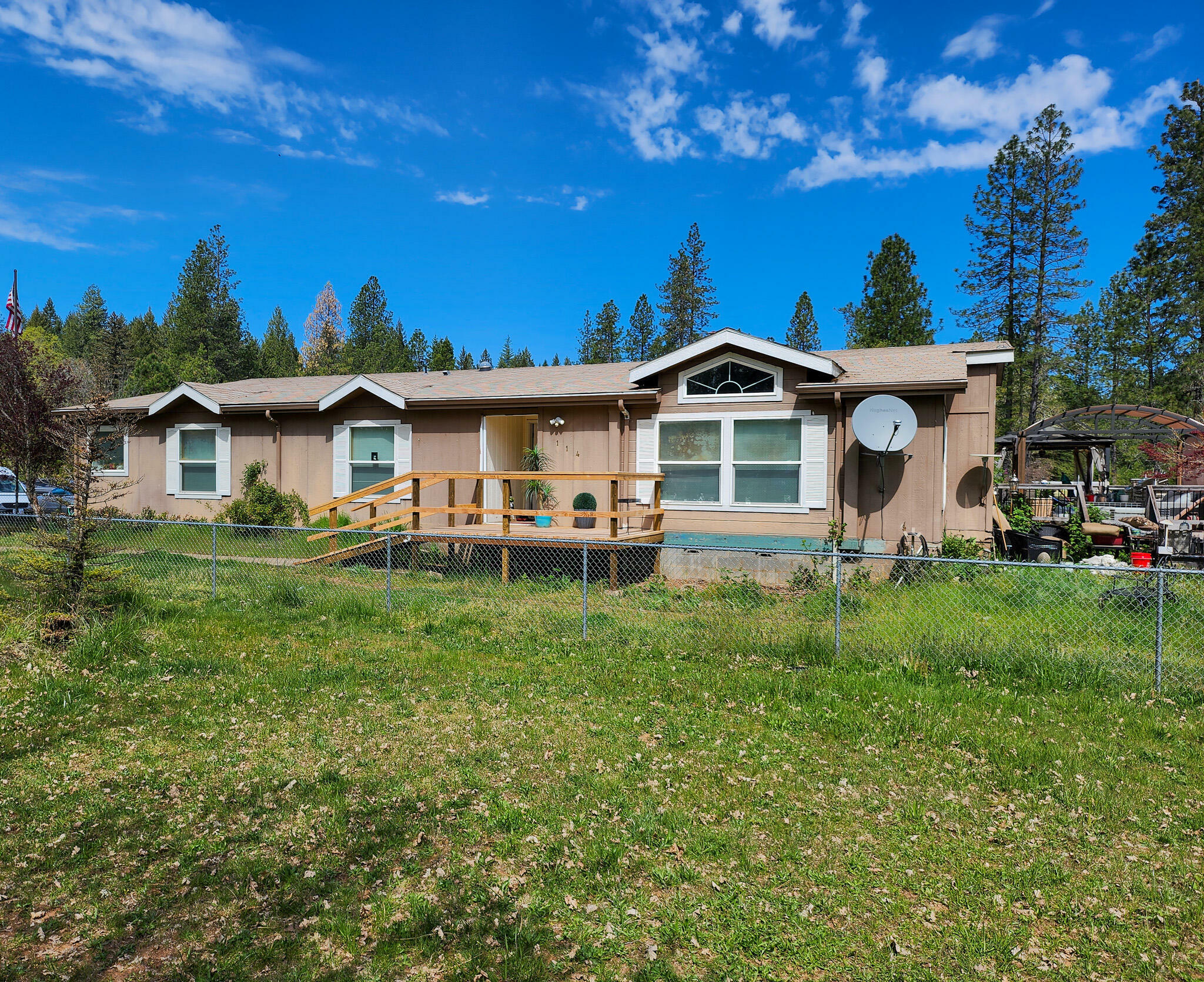 Property Photo:  114 Lone Mountain Road  OR 97534 