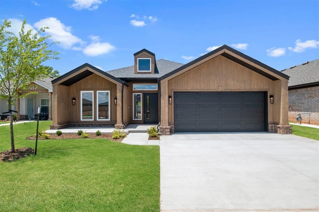 Property Photo:  621 Argos Road  OK 73099 