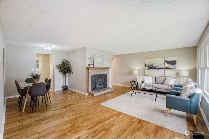 Property Photo:  2126 N 158th Street  WA 98133 