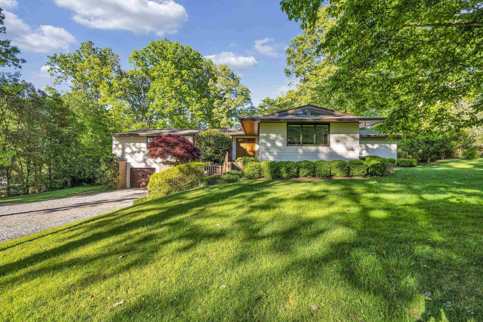 Property Photo: 1530 Barberry Lane SC 29302