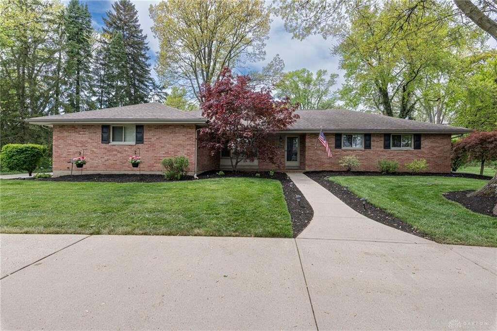 Property Photo: 5379 Grantland Drive OH 45429