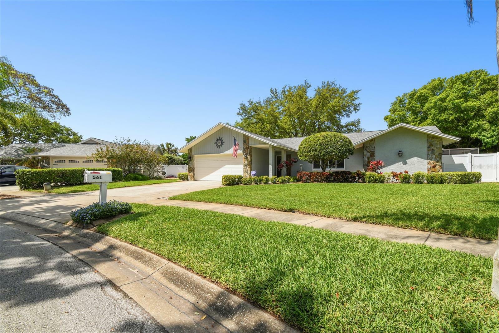 Property Photo: 561 Hadley Drive FL 34683
