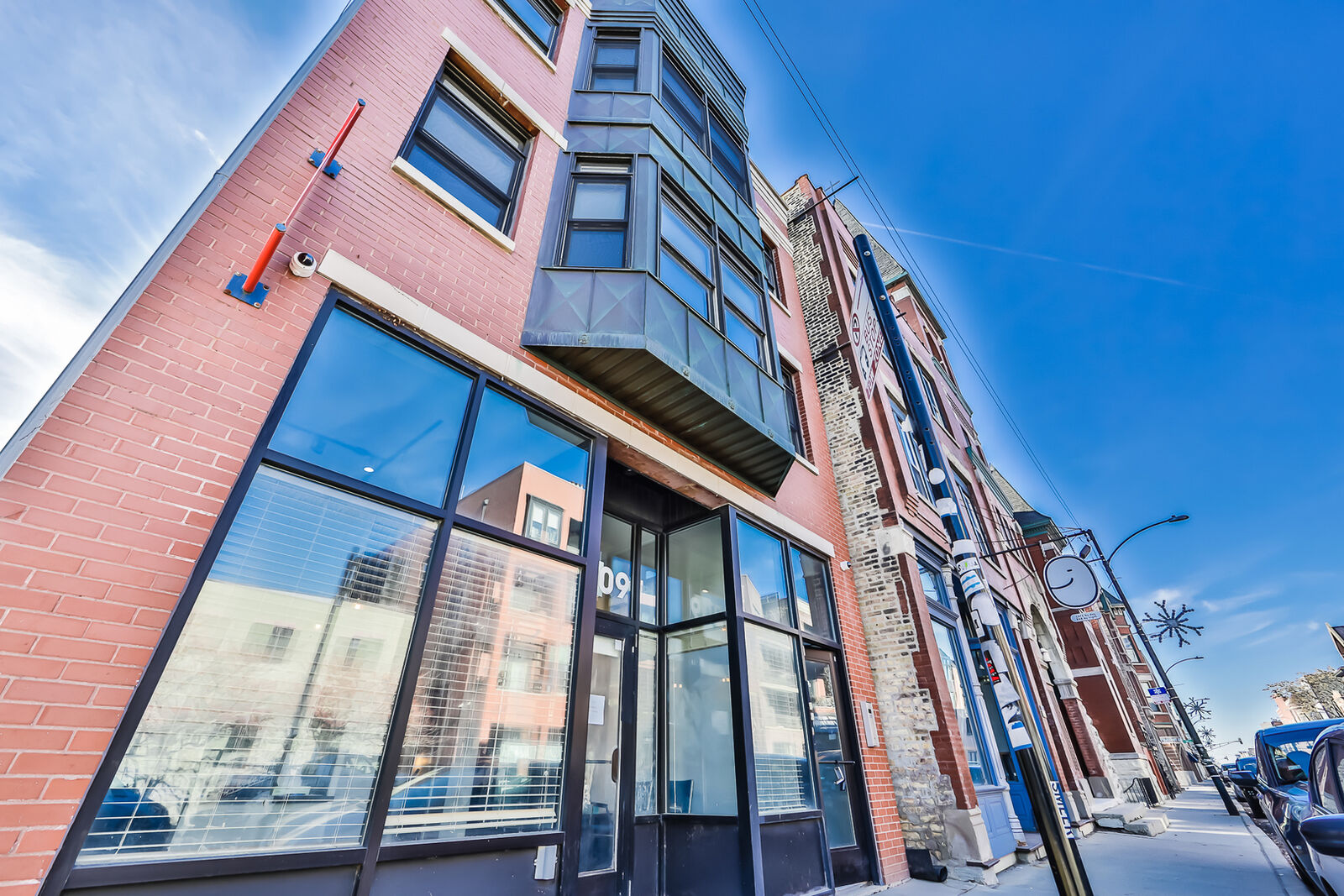 Property Photo:  2209 W North Avenue 2  IL 60647 