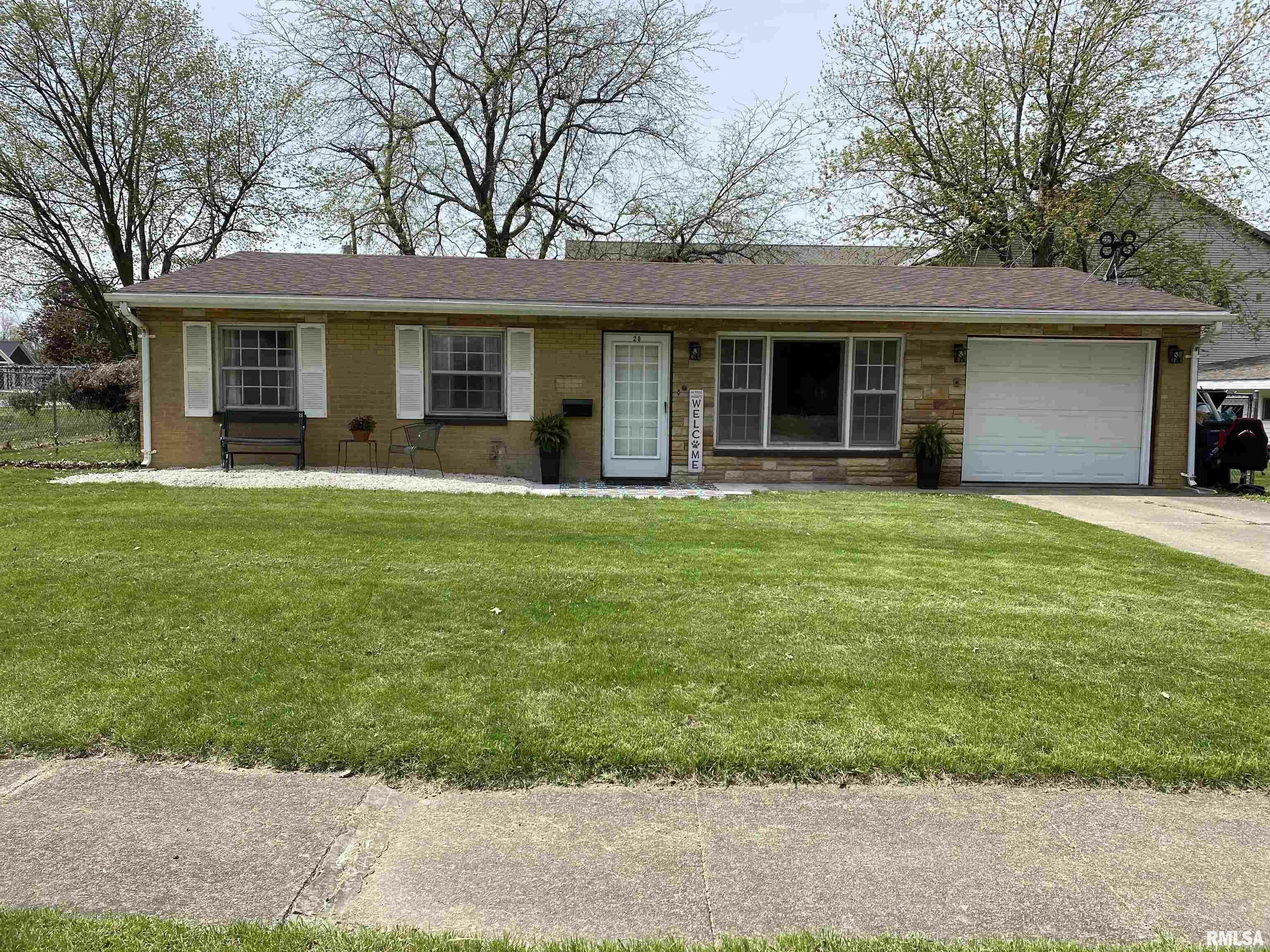 Property Photo:  20 N 13th Avenue  IL 61520 