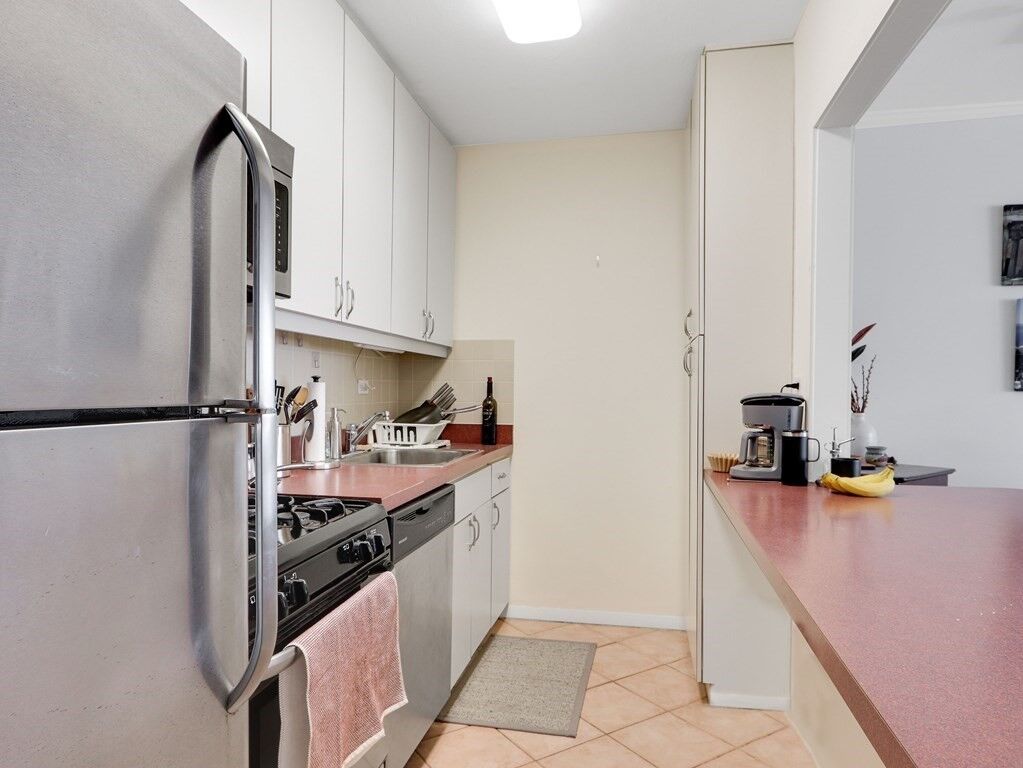 Property Photo:  8 Whittier Pl 10G  MA 02114 