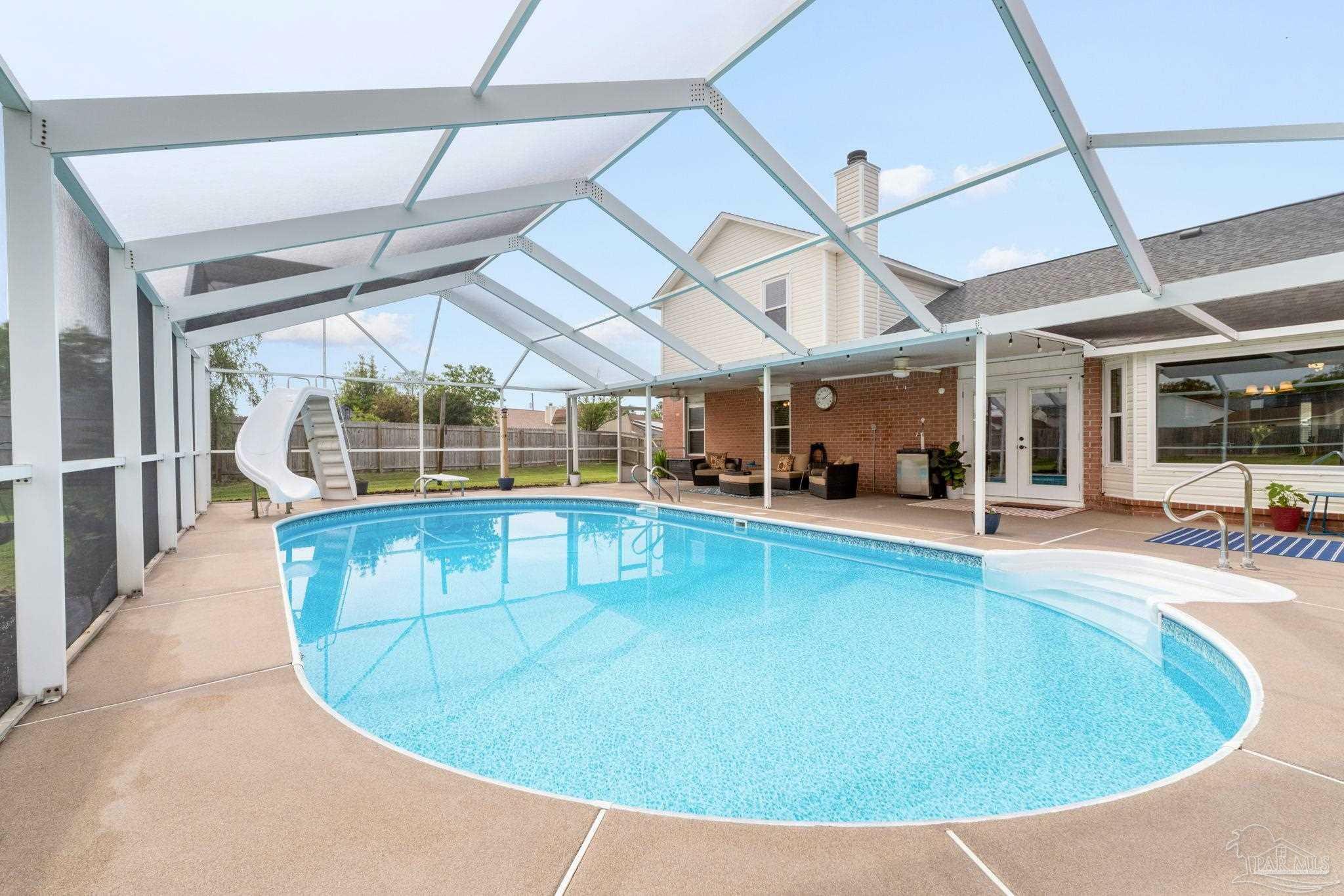Property Photo: 1400 Cacao Ln FL 32507