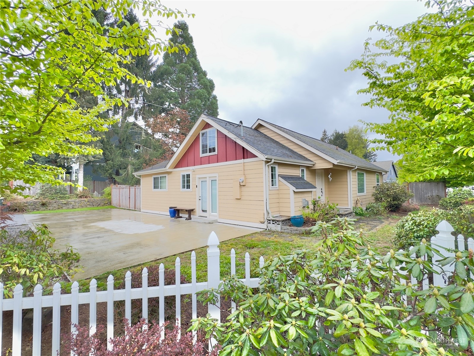 Property Photo:  5009 Brassfield Drive SE  WA 98501 