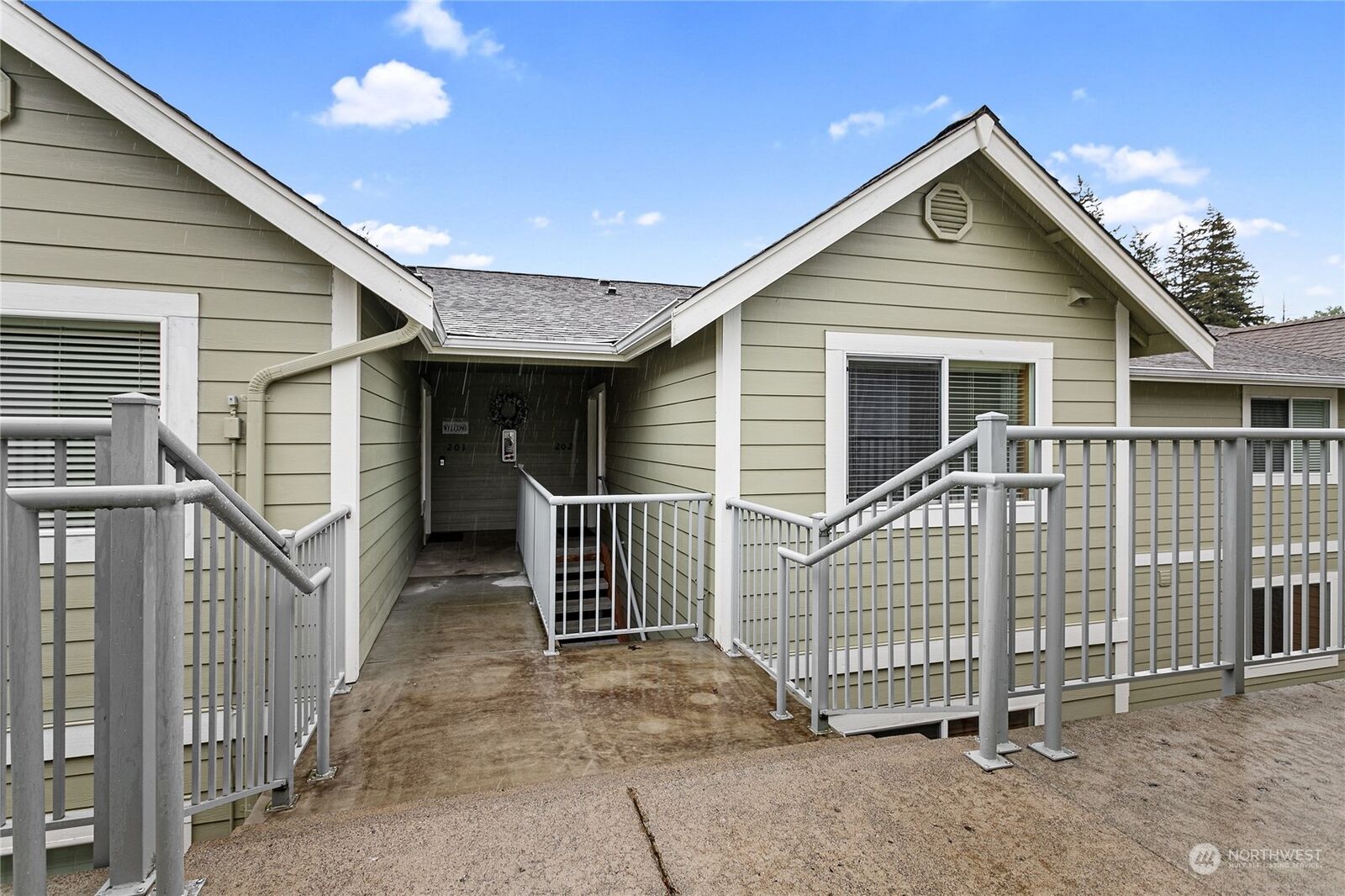 Property Photo: 1680 Liberty Street 202 WA 98264