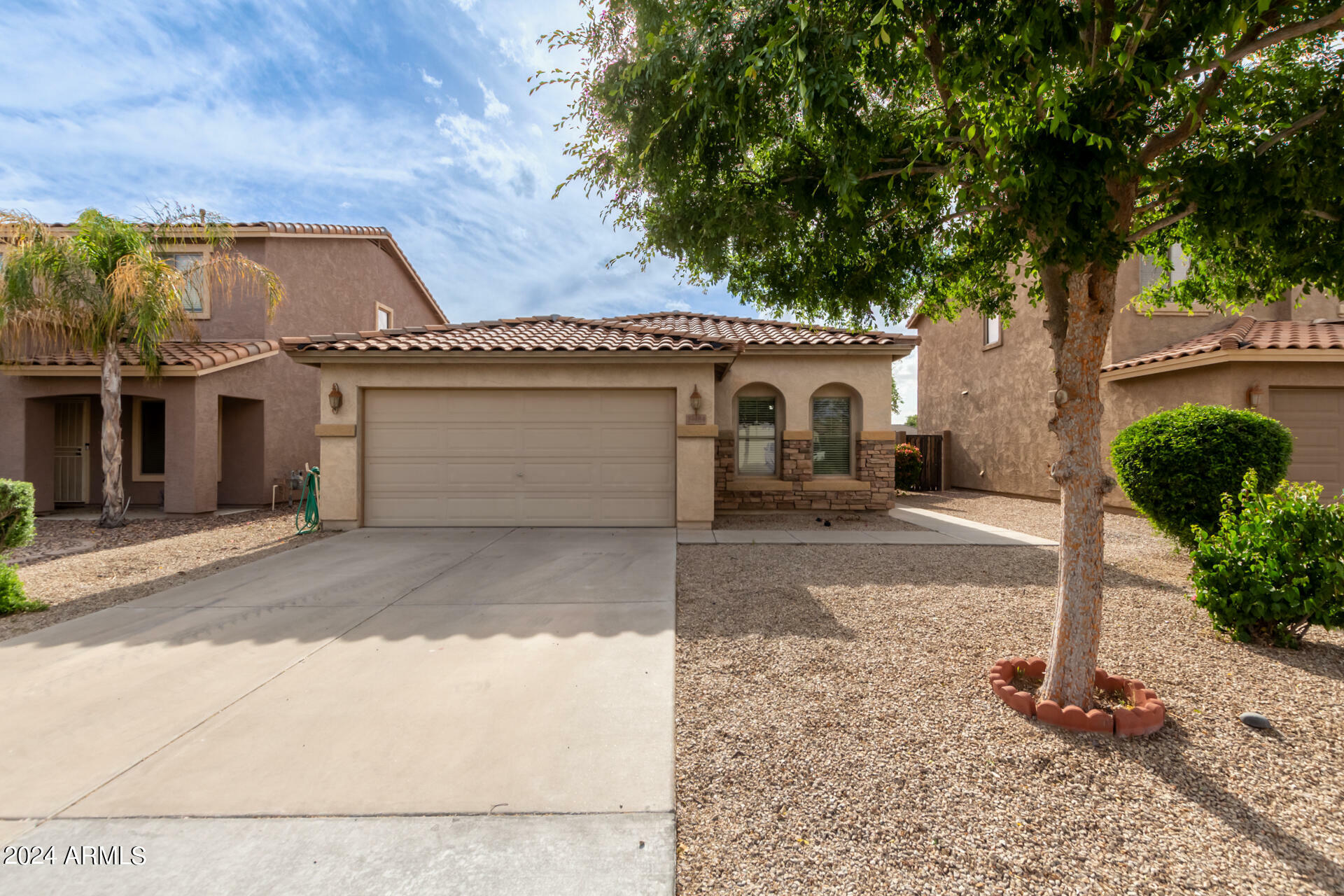 Property Photo:  39484 N Dusty Drive  AZ 85140 