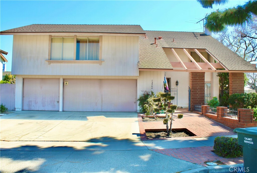 Property Photo: 12904 Oak Crest Street CA 90703