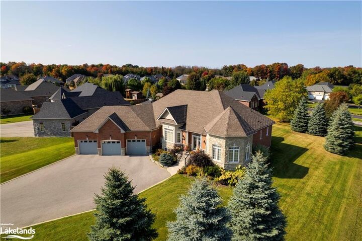 Property Photo:  42 Maple Drive  ON L9Z 0A8 