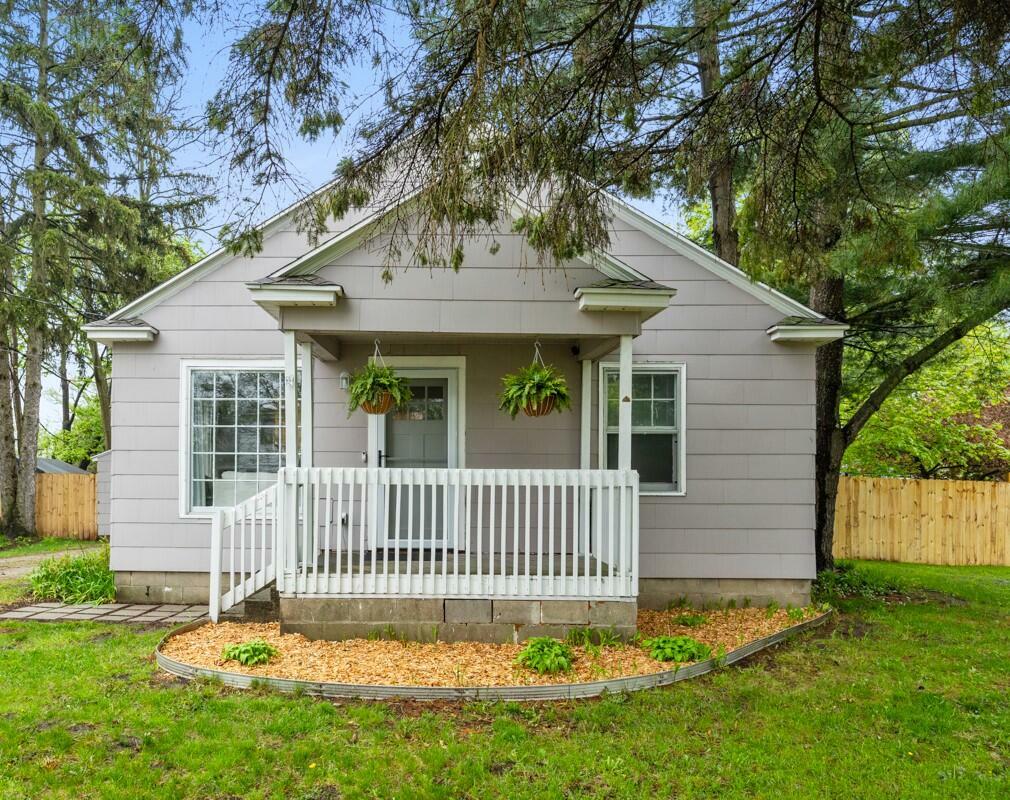 Property Photo:  50 Hyacinth Street SW  MI 49548 