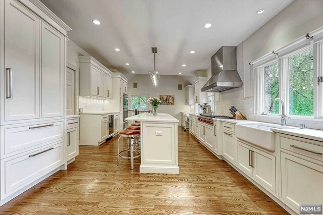 Property Photo: 280 Greenway Road NJ 07450