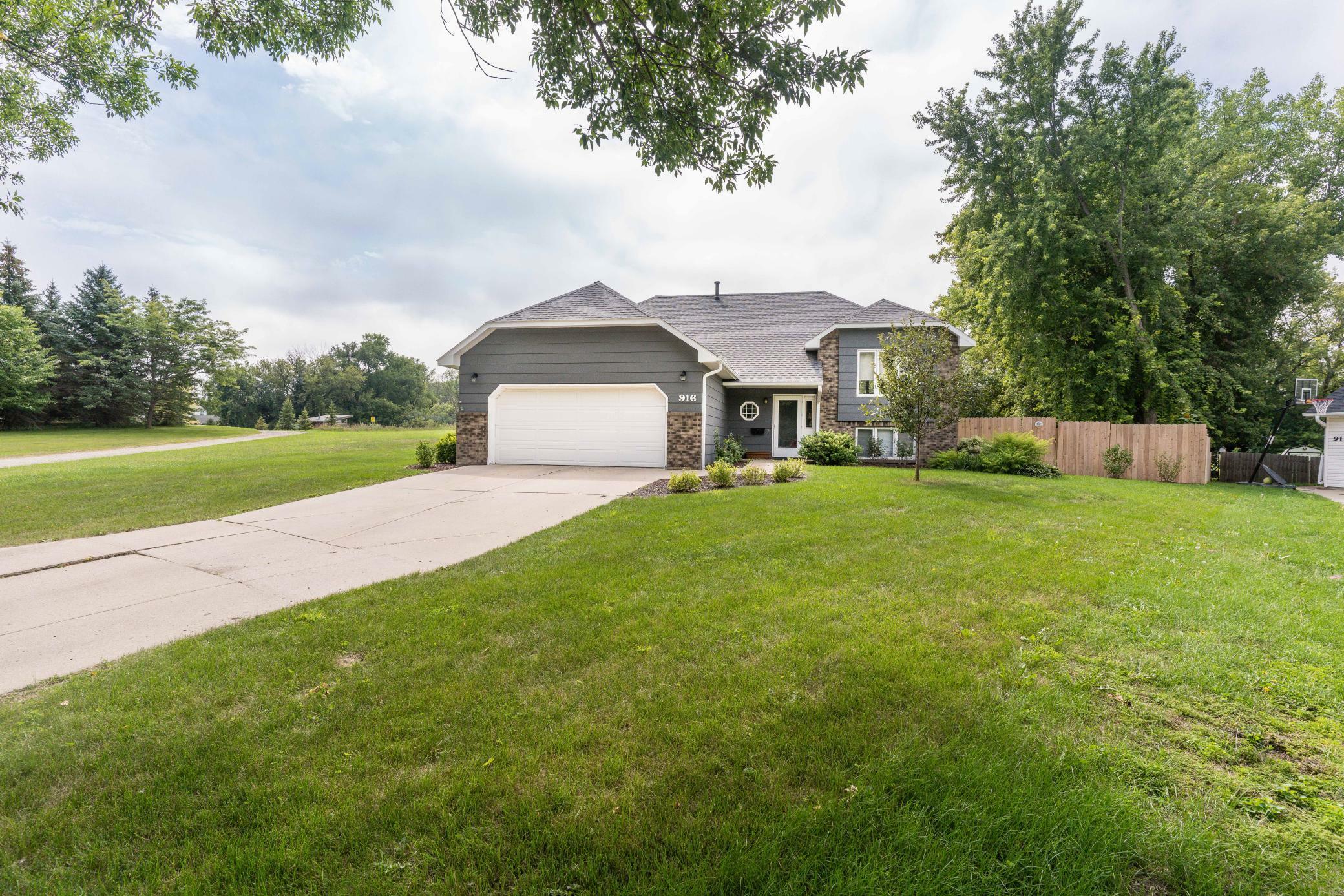 Property Photo: 916 Meadow Hill Lane MN 56537